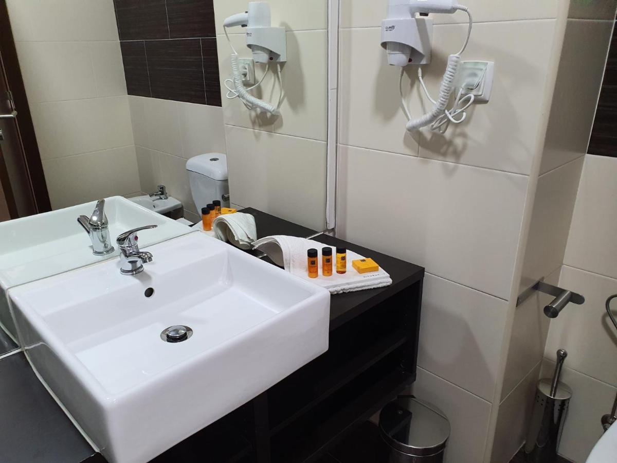 Hotel Vila Raia อิดันญา-อา-โนวา ภายนอก รูปภาพ