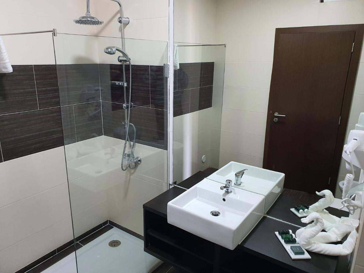 Hotel Vila Raia อิดันญา-อา-โนวา ภายนอก รูปภาพ